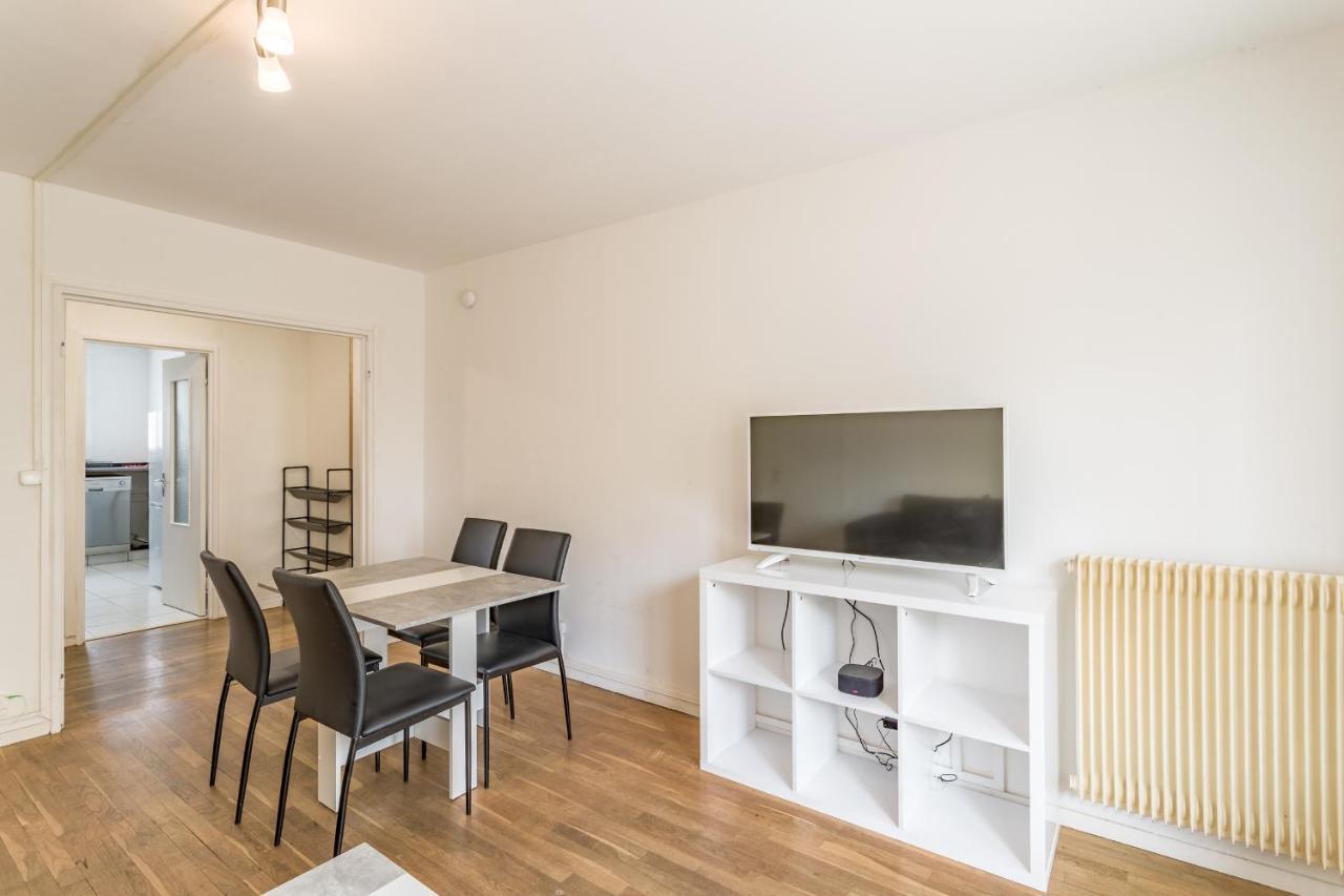 Spacieux Appartement - 6 Personnes - Parking Gratuit Saint-André-les-Vergers Kültér fotó