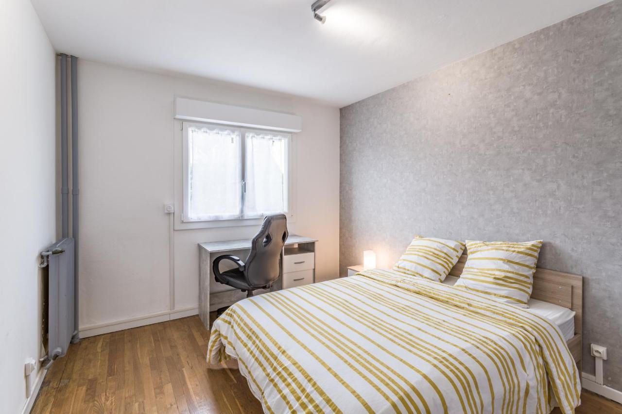 Spacieux Appartement - 6 Personnes - Parking Gratuit Saint-André-les-Vergers Kültér fotó