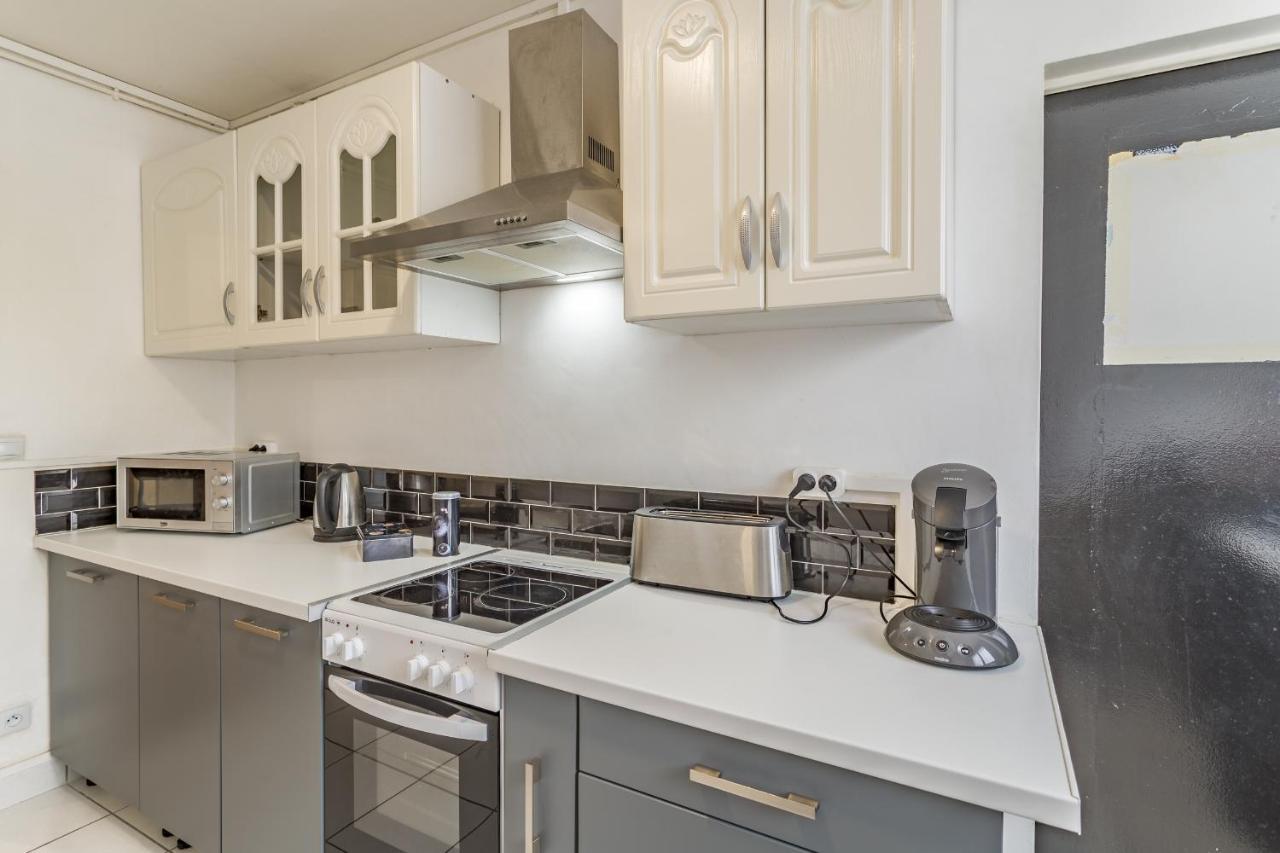 Spacieux Appartement - 6 Personnes - Parking Gratuit Saint-André-les-Vergers Kültér fotó